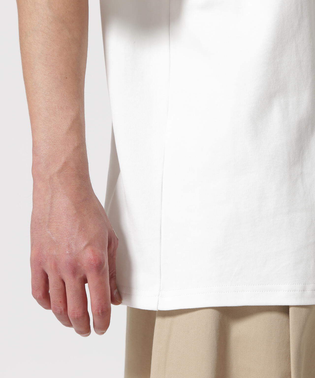 B omnivore/ビーオムニボー LOGO S/S Tee