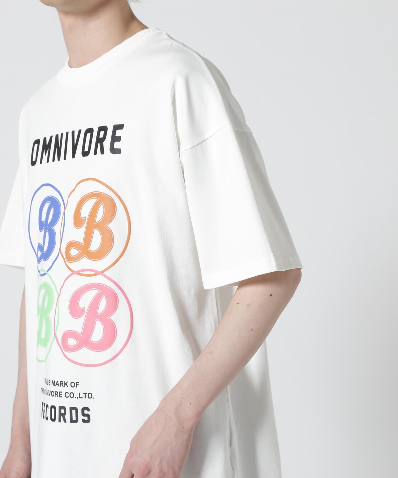 B omnivore/ビーオムニボー RECORD S/S TEE