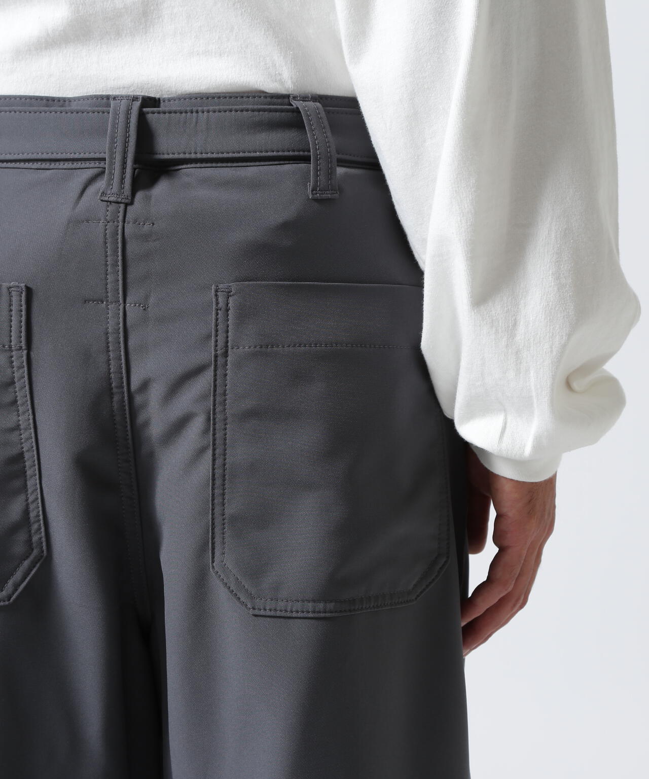 B omnivore STRETCH POLYESTER BELT LOOSE PANTS