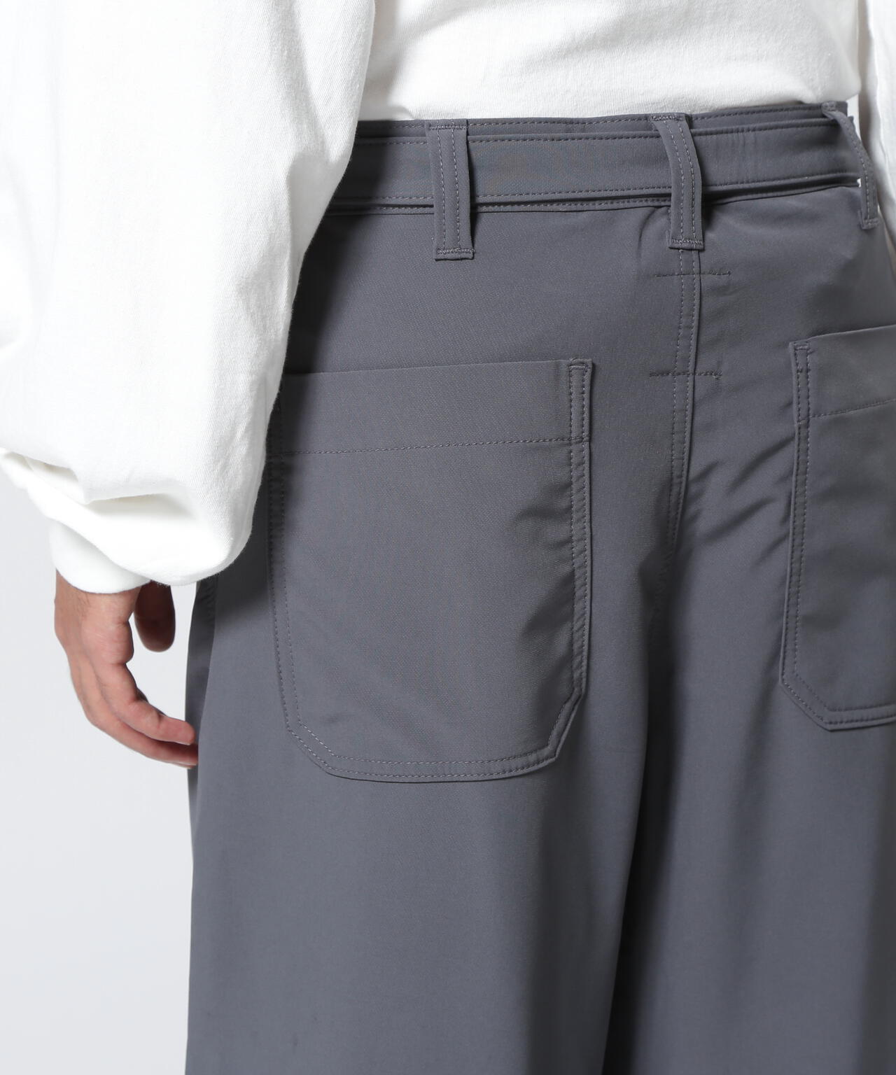 B omnivore STRETCH POLYESTER BELT LOOSE PANTS