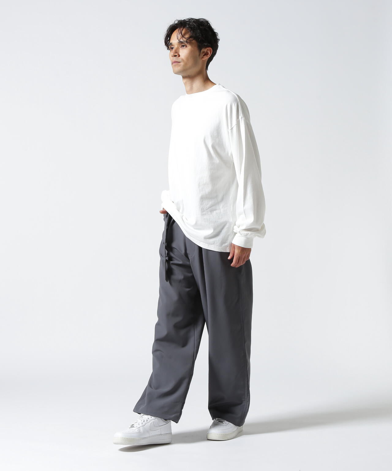 B omnivore STRETCH POLYESTER BELT LOOSE PANTS