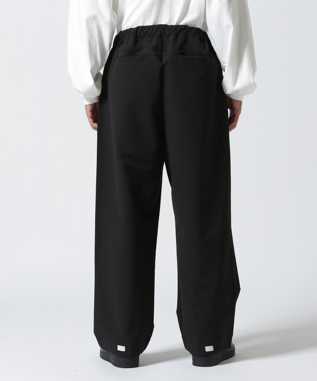 B omnivore STRETCH POLYESTER BALLOON TACK PANTS