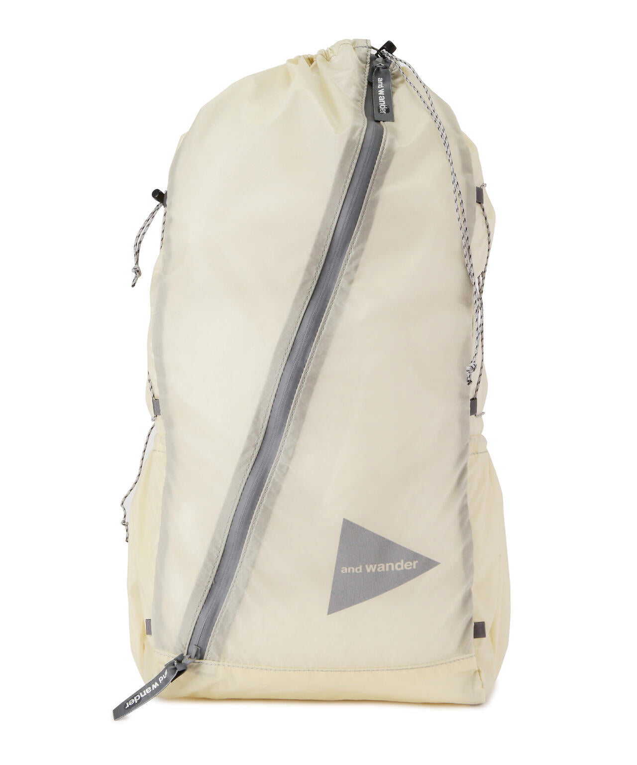and wander/アンドワンダー sil daypack