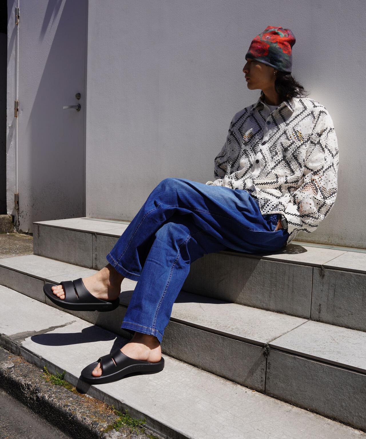 OOFOS/ウーフォス OOahh リカバリーサンダル