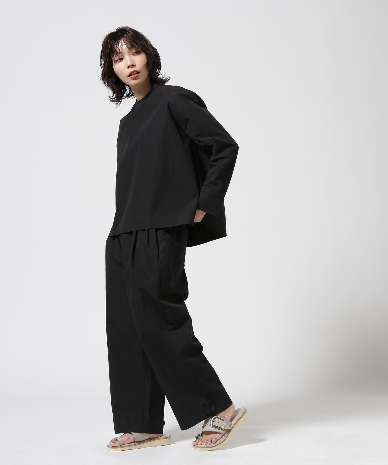 B omnivore/ビーオムニボー ワッシャーサイドタックテントラインプルオーバー