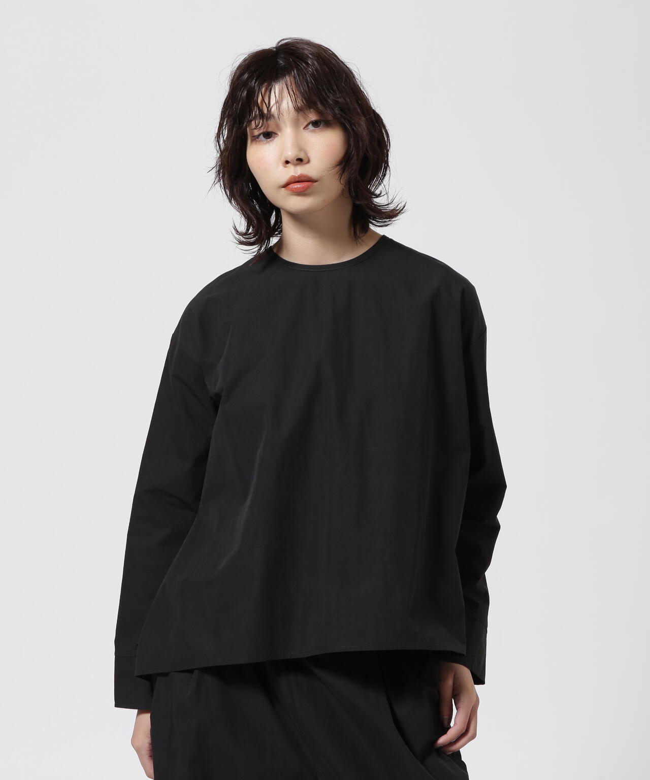 B omnivore/ビーオムニボー ワッシャーサイドタックテントラインプルオーバー