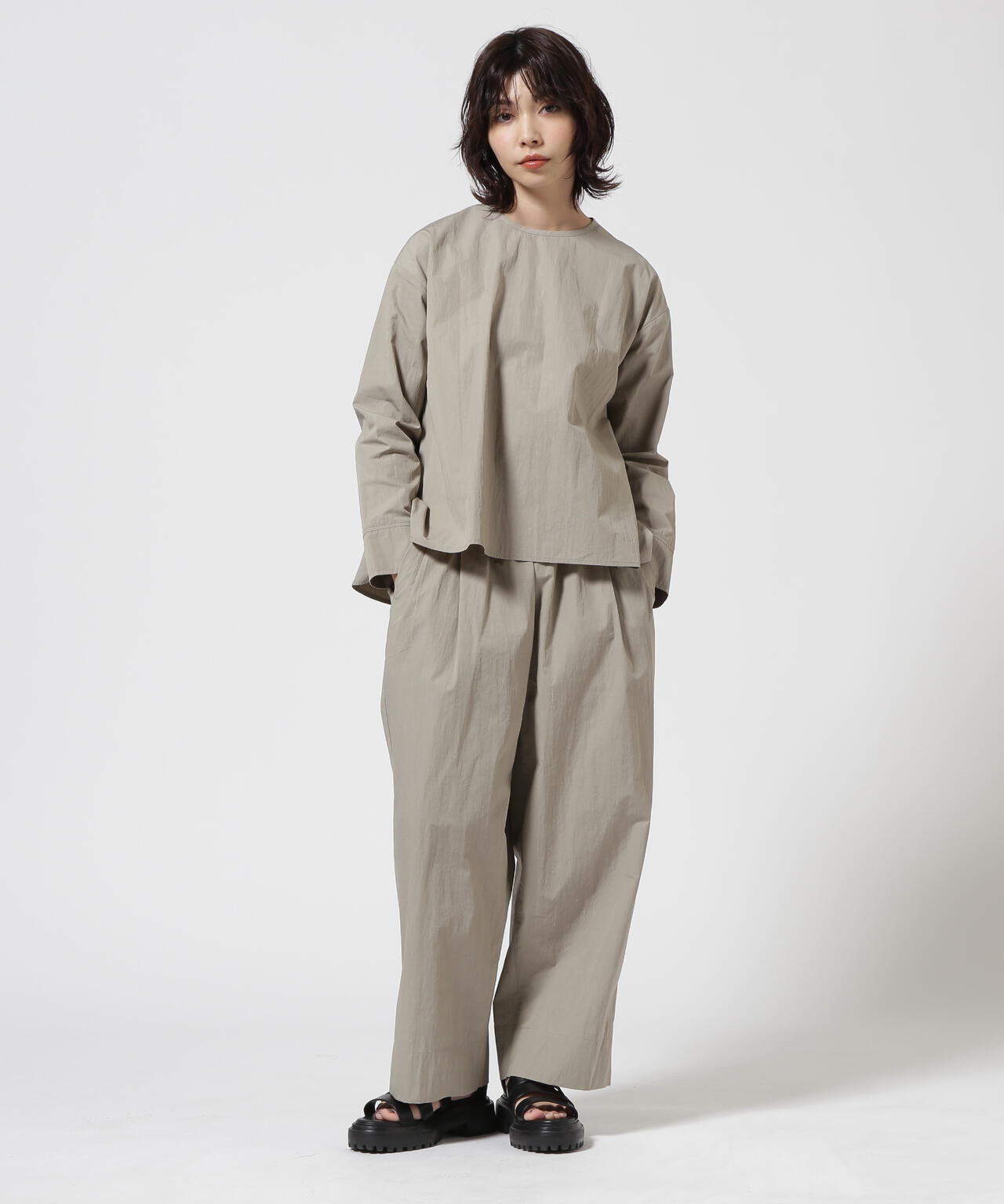 B omnivore/ビーオムニボー ワッシャーサイドタックテントラインプルオーバー