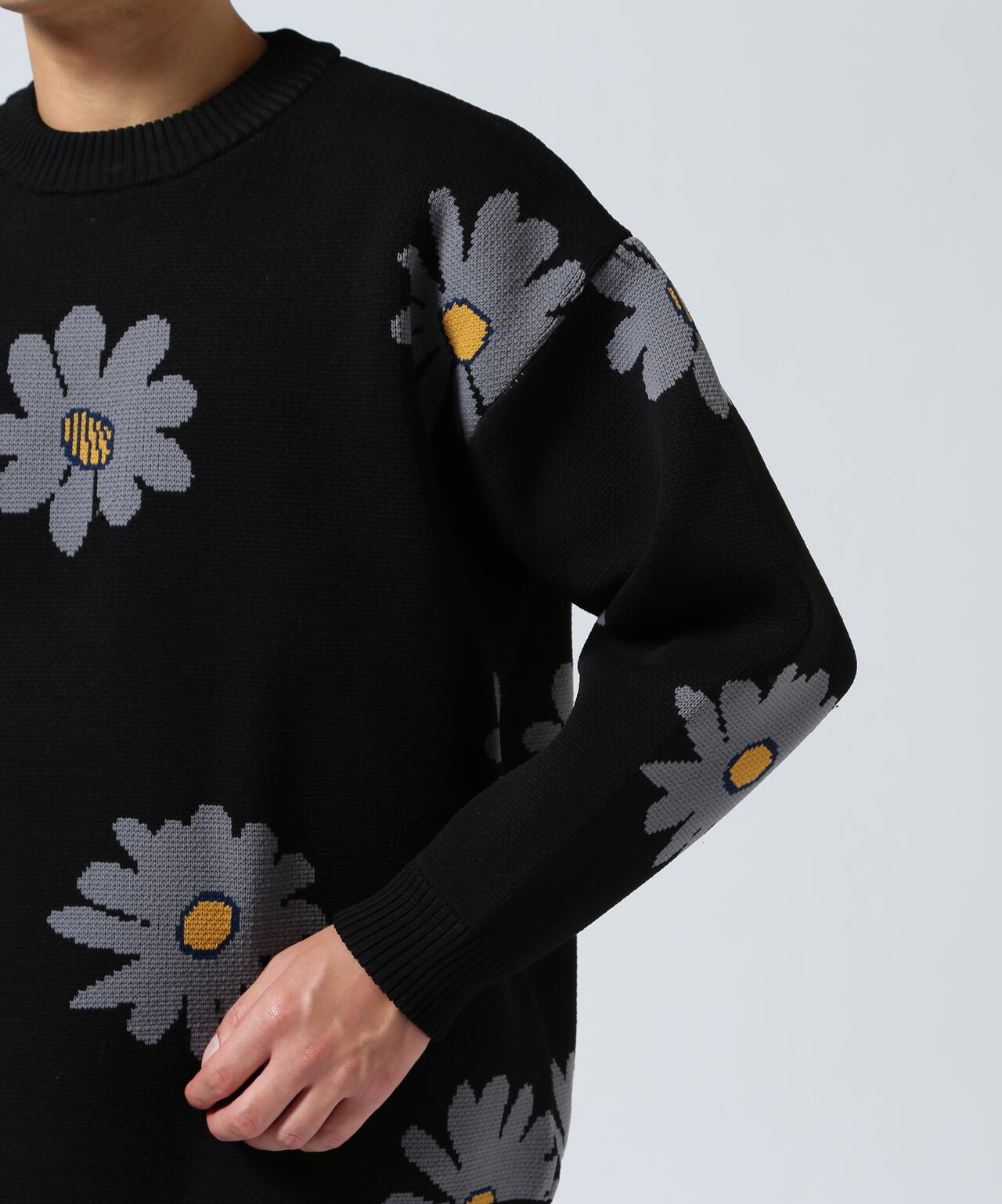 B omnivore/ビーオムニボー FLOWER KNIT TOP