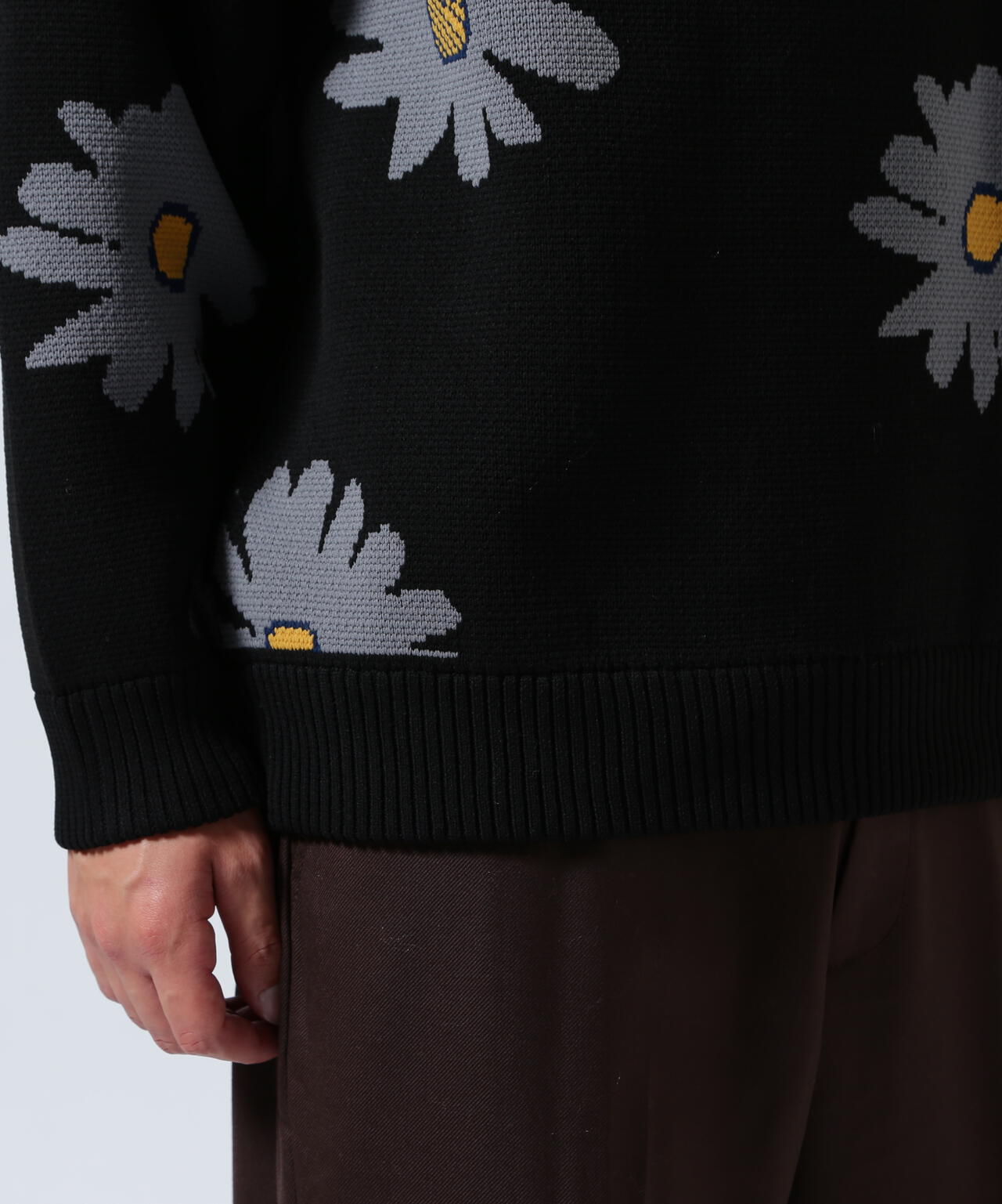 B omnivore/ビーオムニボー FLOWER KNIT TOP