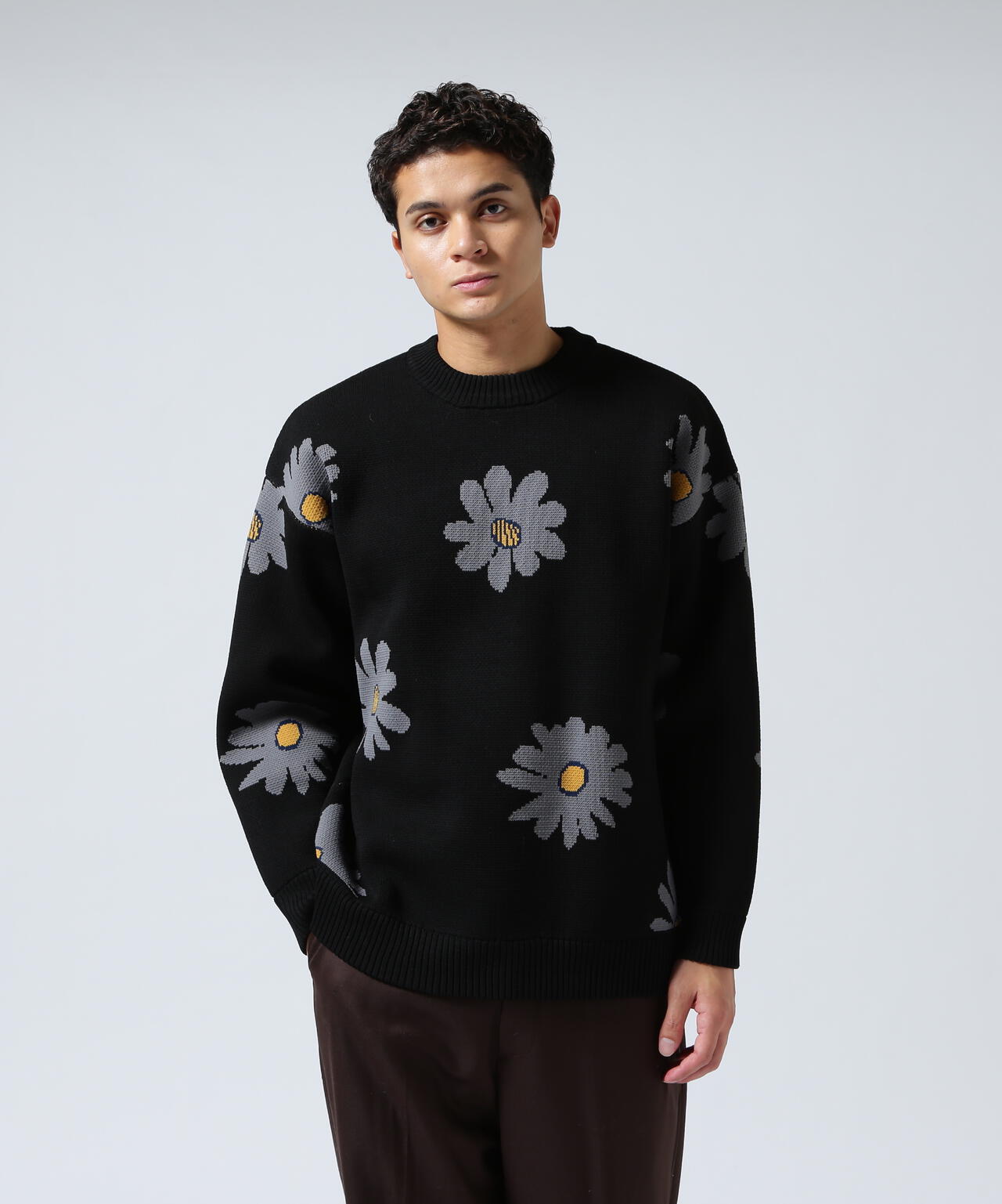 B omnivore/ビーオムニボー FLOWER KNIT TOP