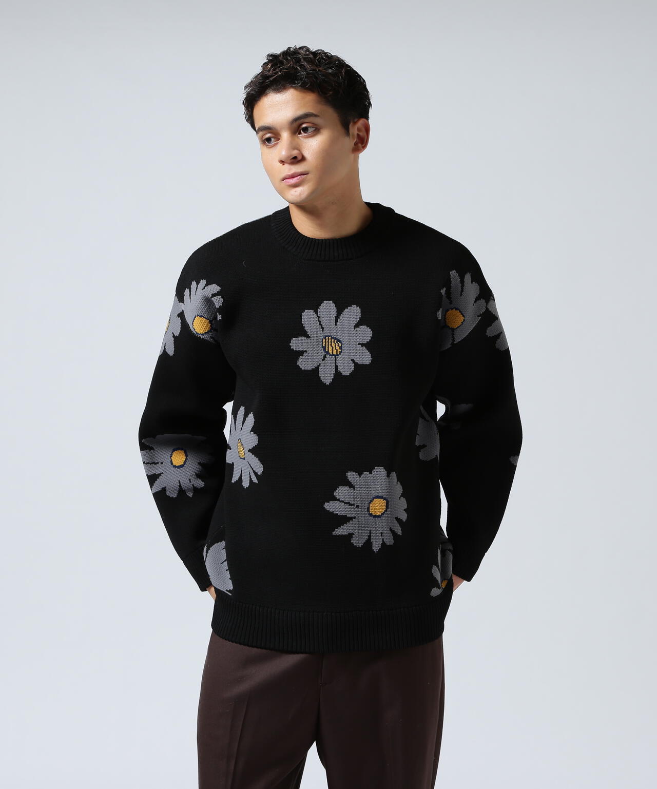 B omnivore/ビーオムニボー FLOWER KNIT TOP