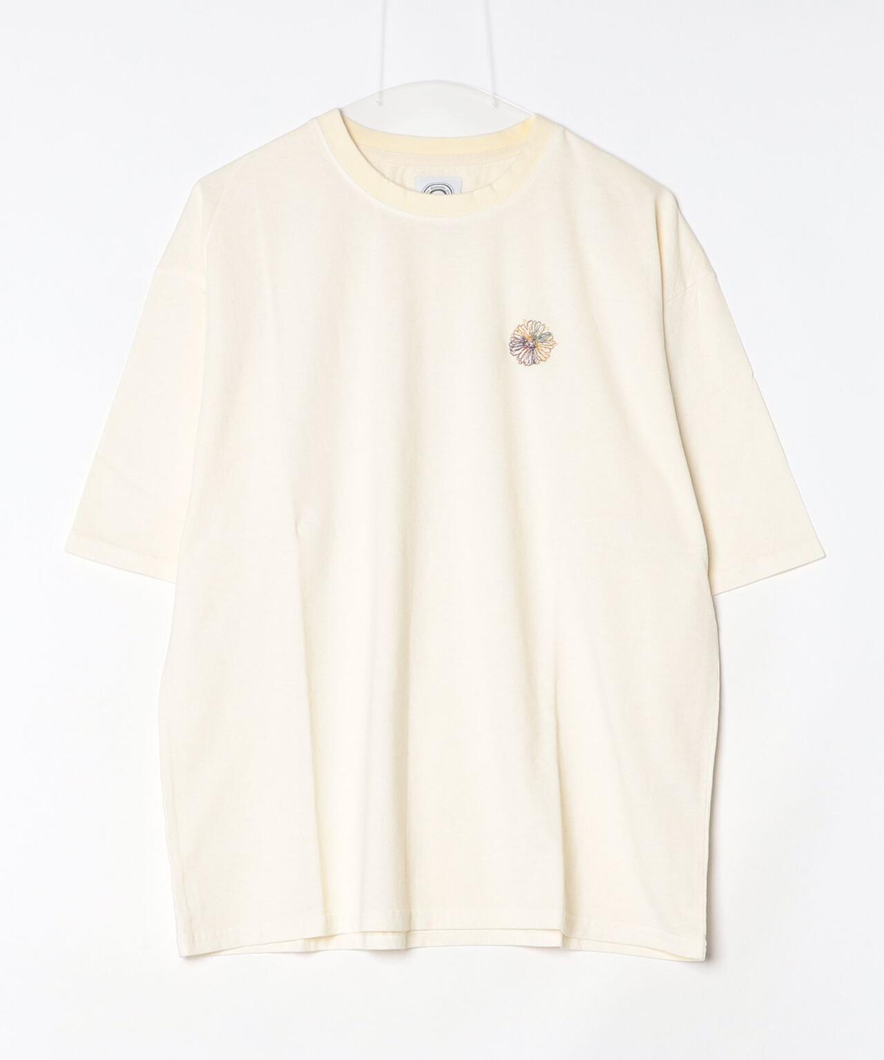 B omnivore/ビーオムニボー 天竺ピグメント ワンポイント フラワー刺繍 S/S TEE