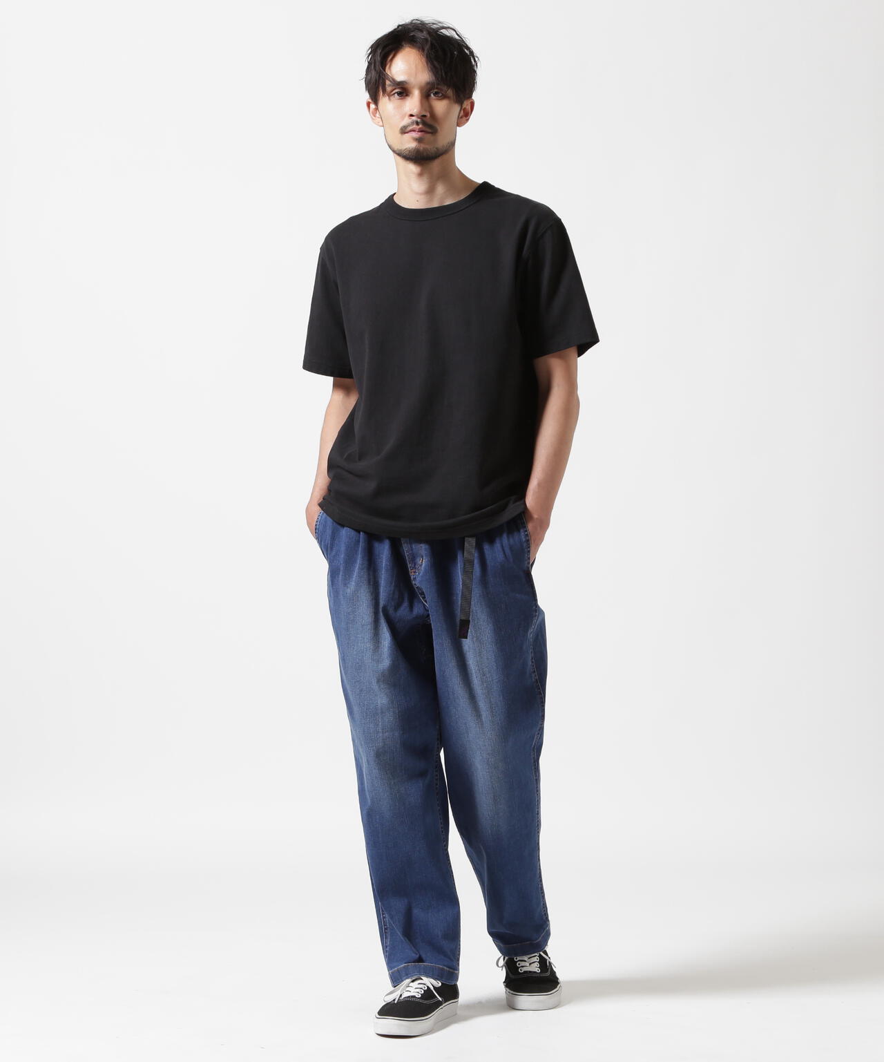 Height 178 Chest 92 Waist 76 hips 95 Shoes 27.0 着用サイズ:L
