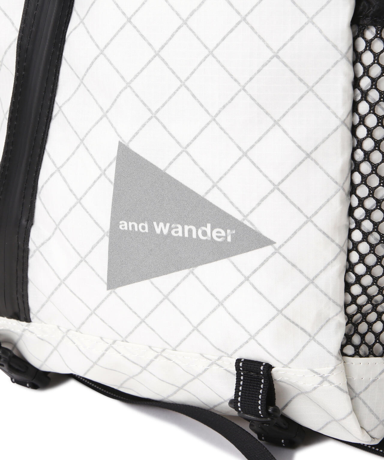 and wander/アンドワンダー ECOPAK 18L backpack