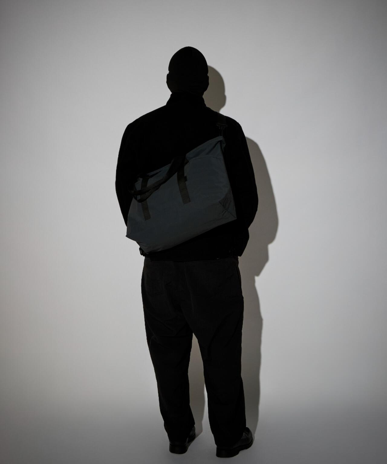 PACKING/パッキング BLACK REFLECTIVE TOTE