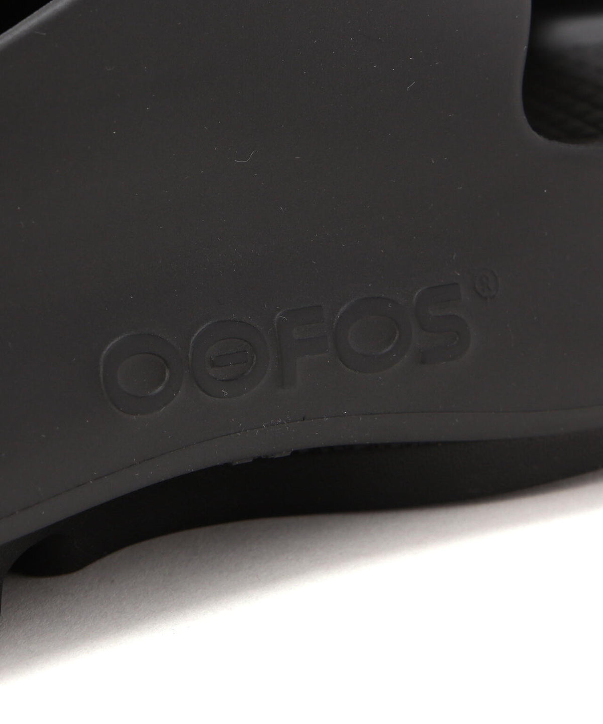 OOFOS/ウーフォス OOYEA ウーヤー リカバリーサンダル