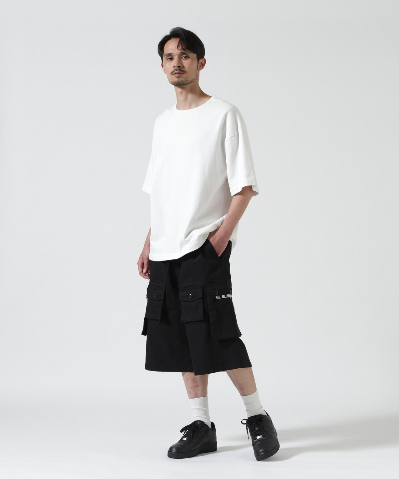 B omnivore/ビーオムニボー HAND STITCH CARGO SHORTS
