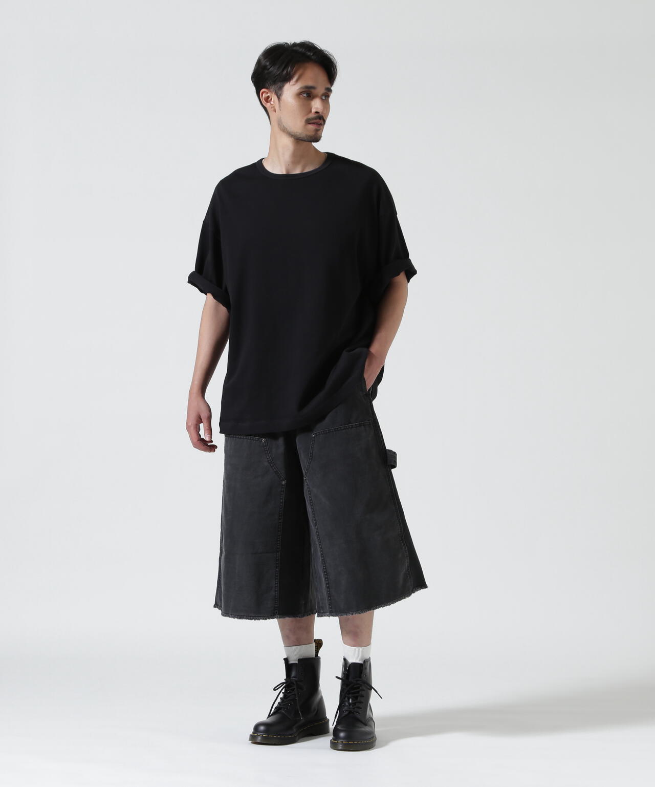 Height 178 Chest 92 Waist 76 hips 95 Shoes 27.0 着用サイズ:L