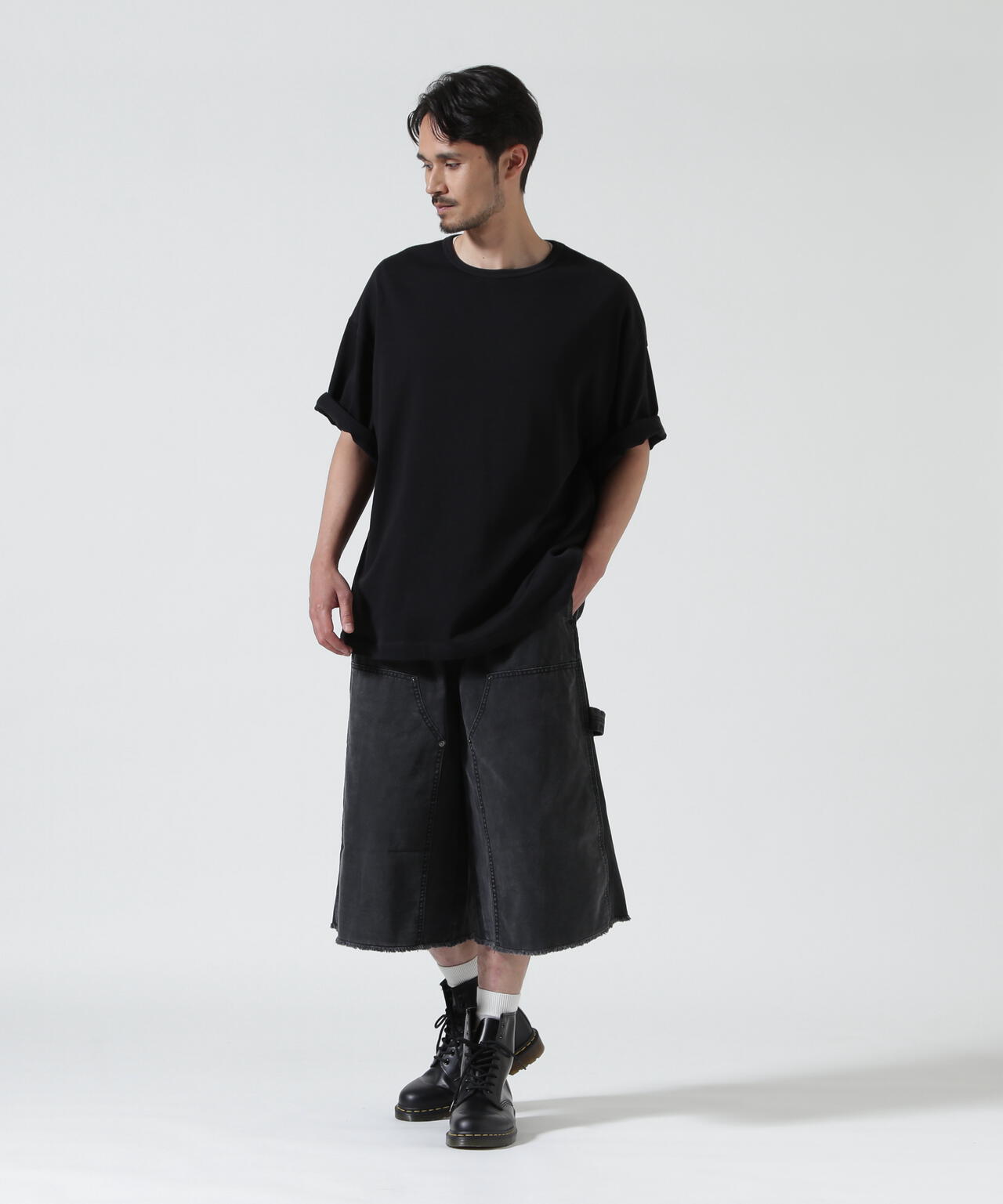 Height 178 Chest 92 Waist 76 hips 95 Shoes 27.0 着用サイズ:L