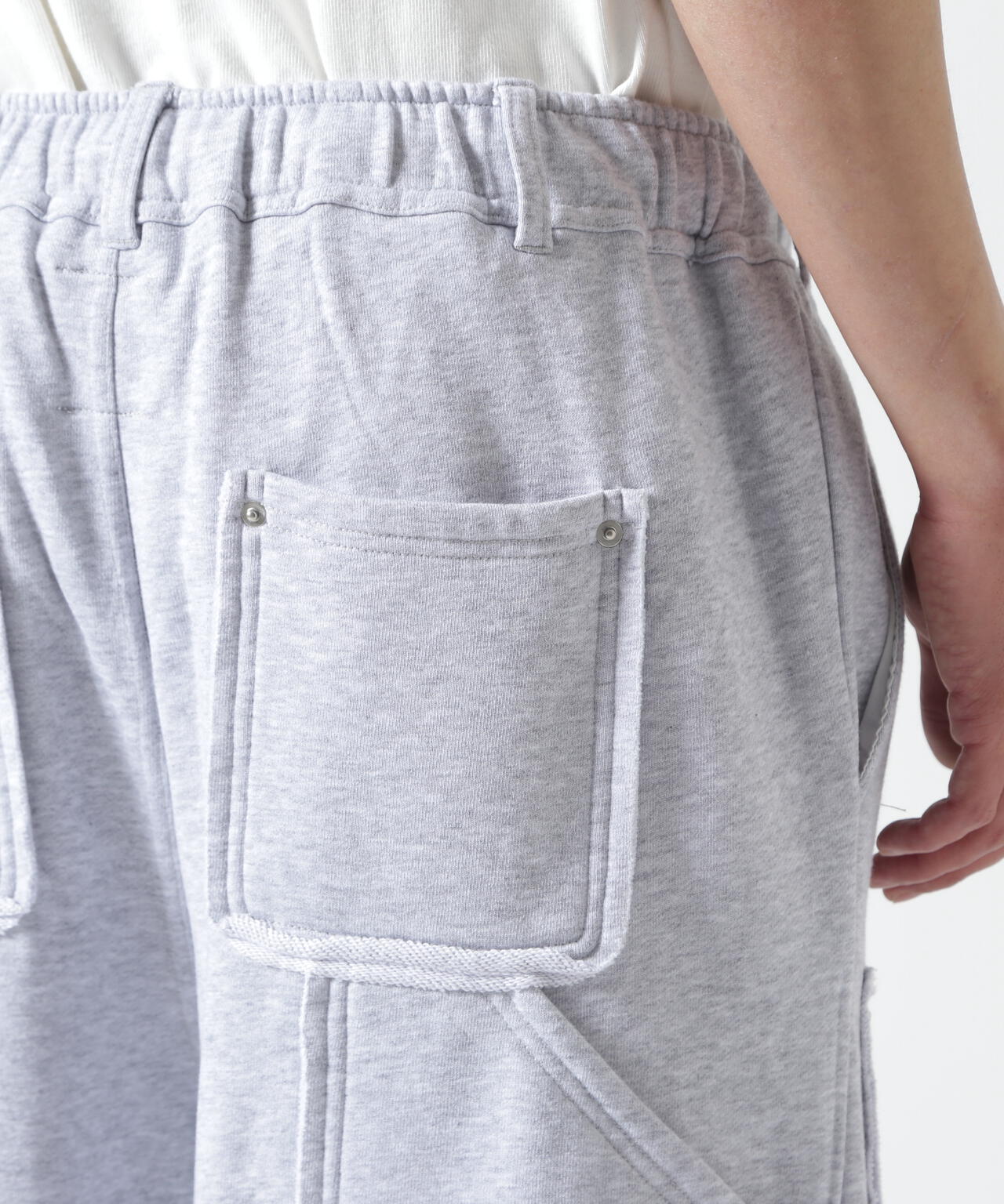 Height 178 Chest 92 Waist 76 hips 95 Shoes 27.0 着用サイズ:L