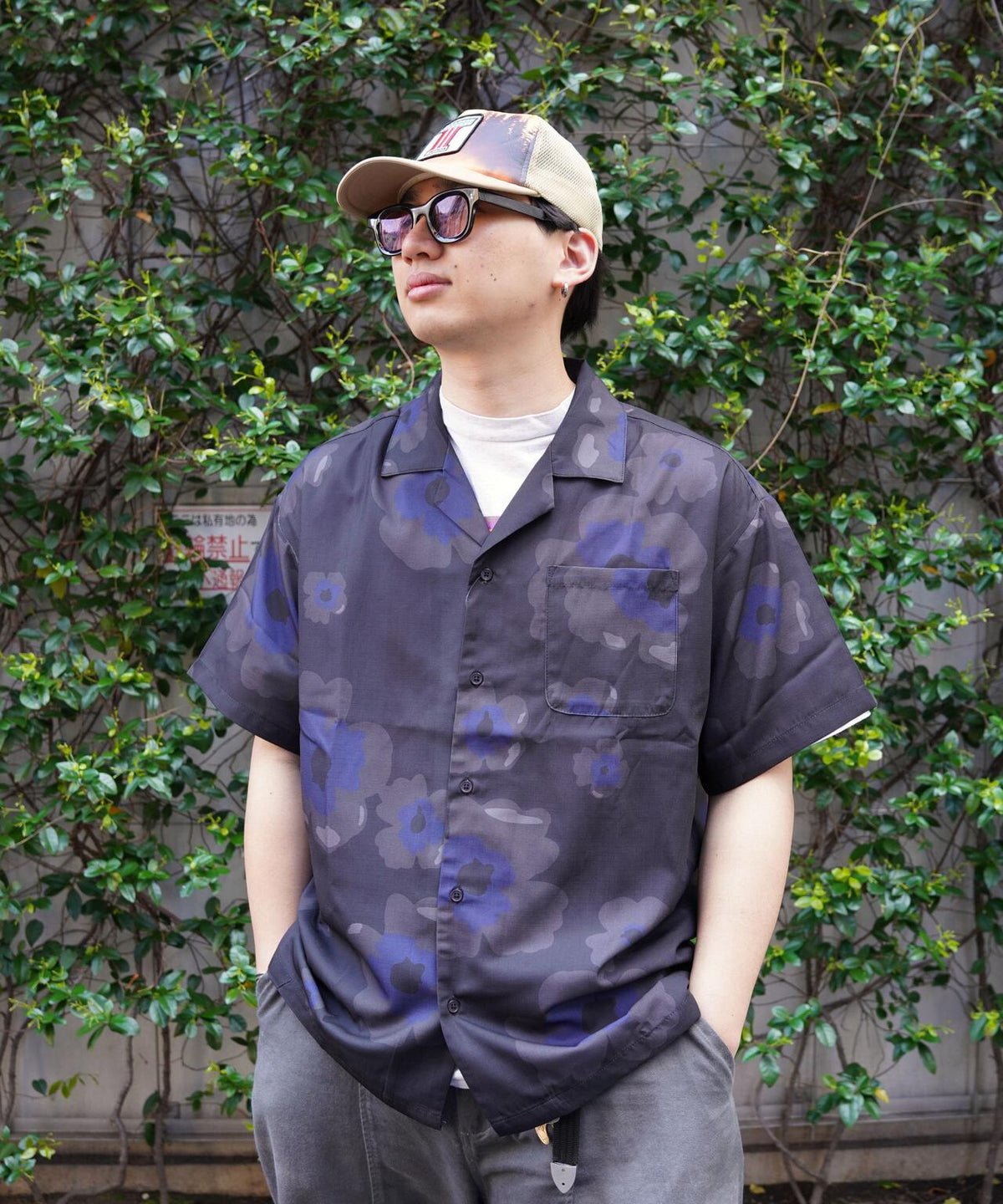 B omnivore/ビーオムニボー FLOWER S/S SHIRT