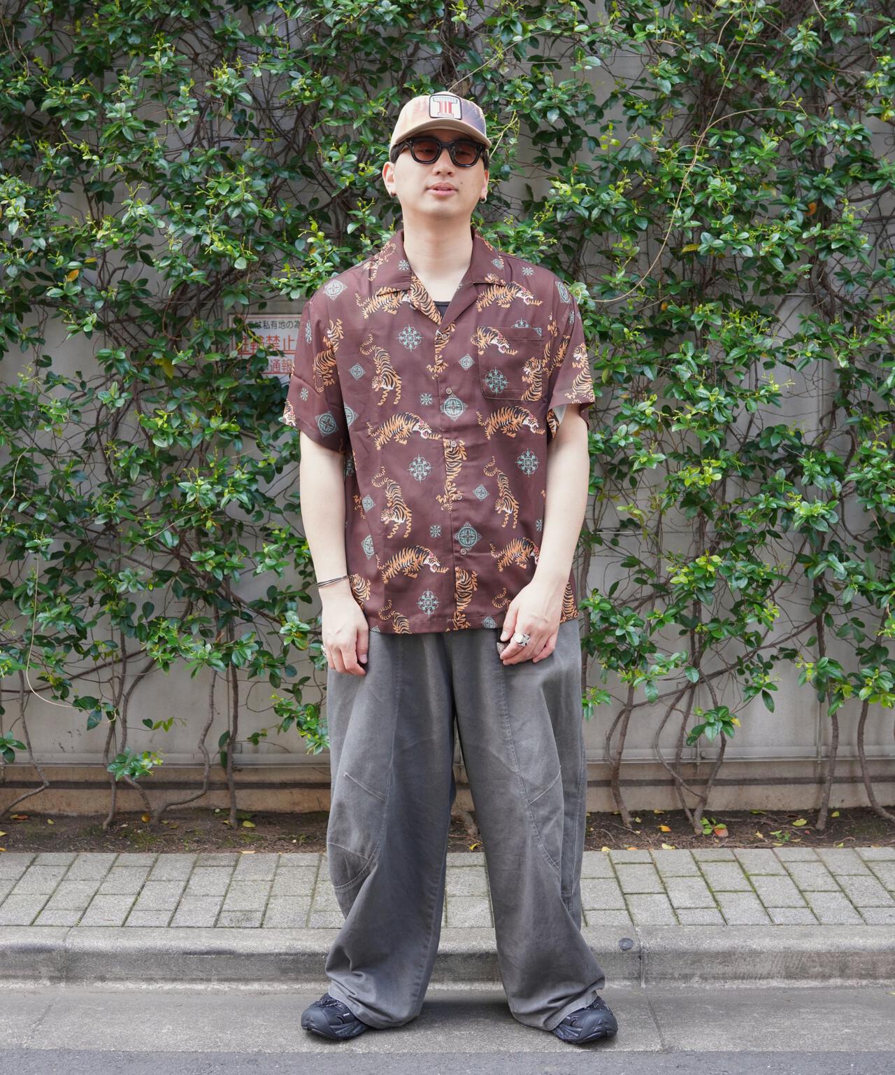 B omnivore/ビーオムニボー TIGER S/S SHIRT