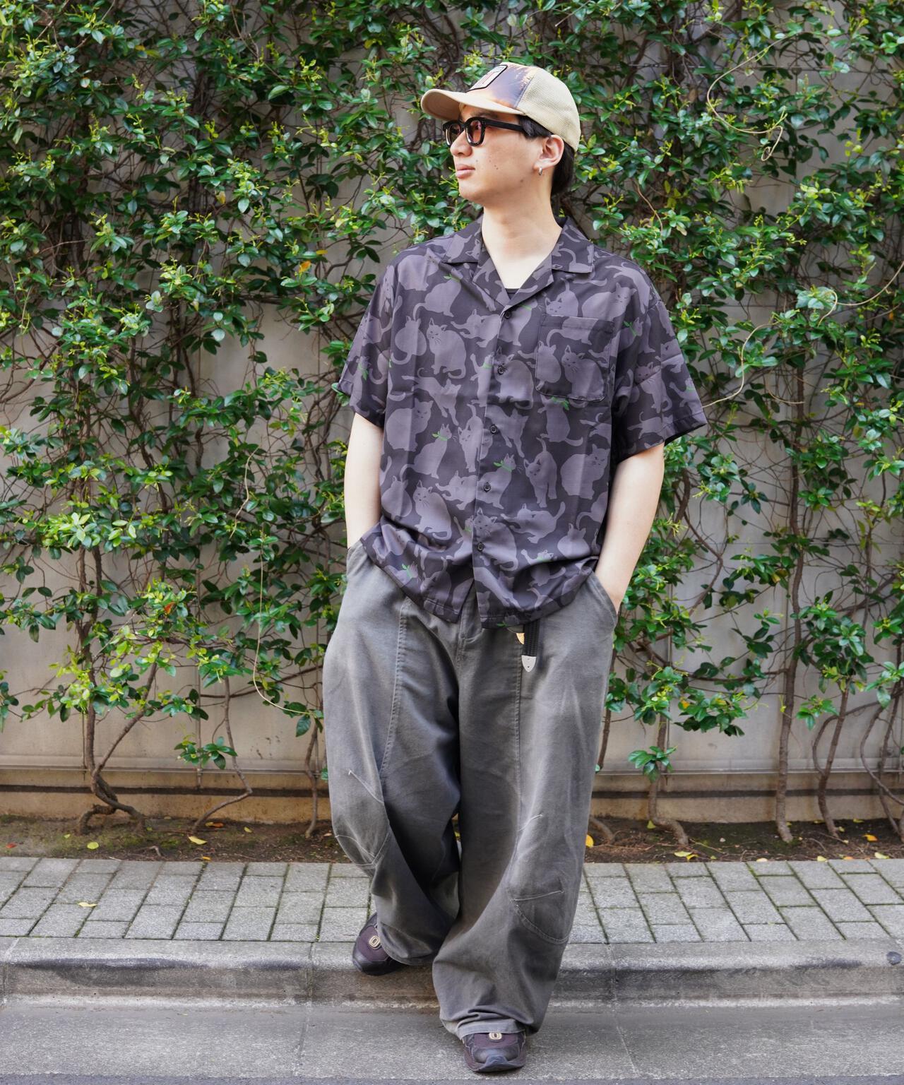 B omnivore/ビーオムニボー CAT S/S SHIRT