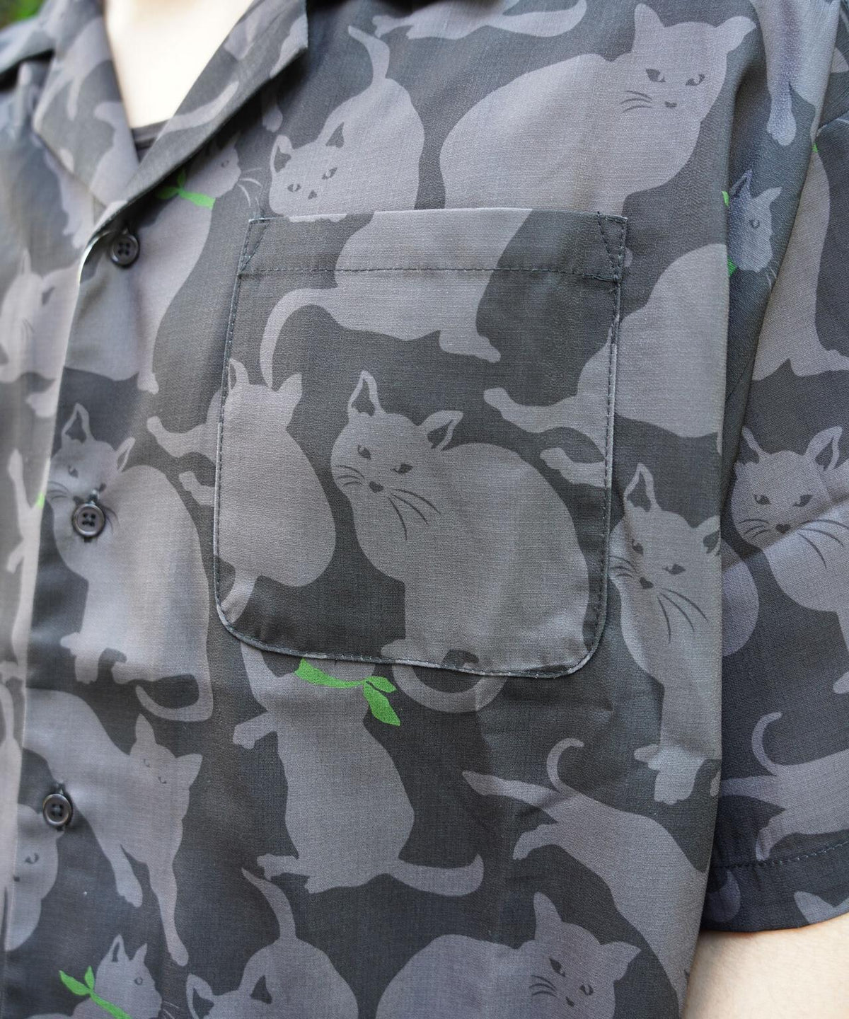 B omnivore/ビーオムニボー CAT S/S SHIRT