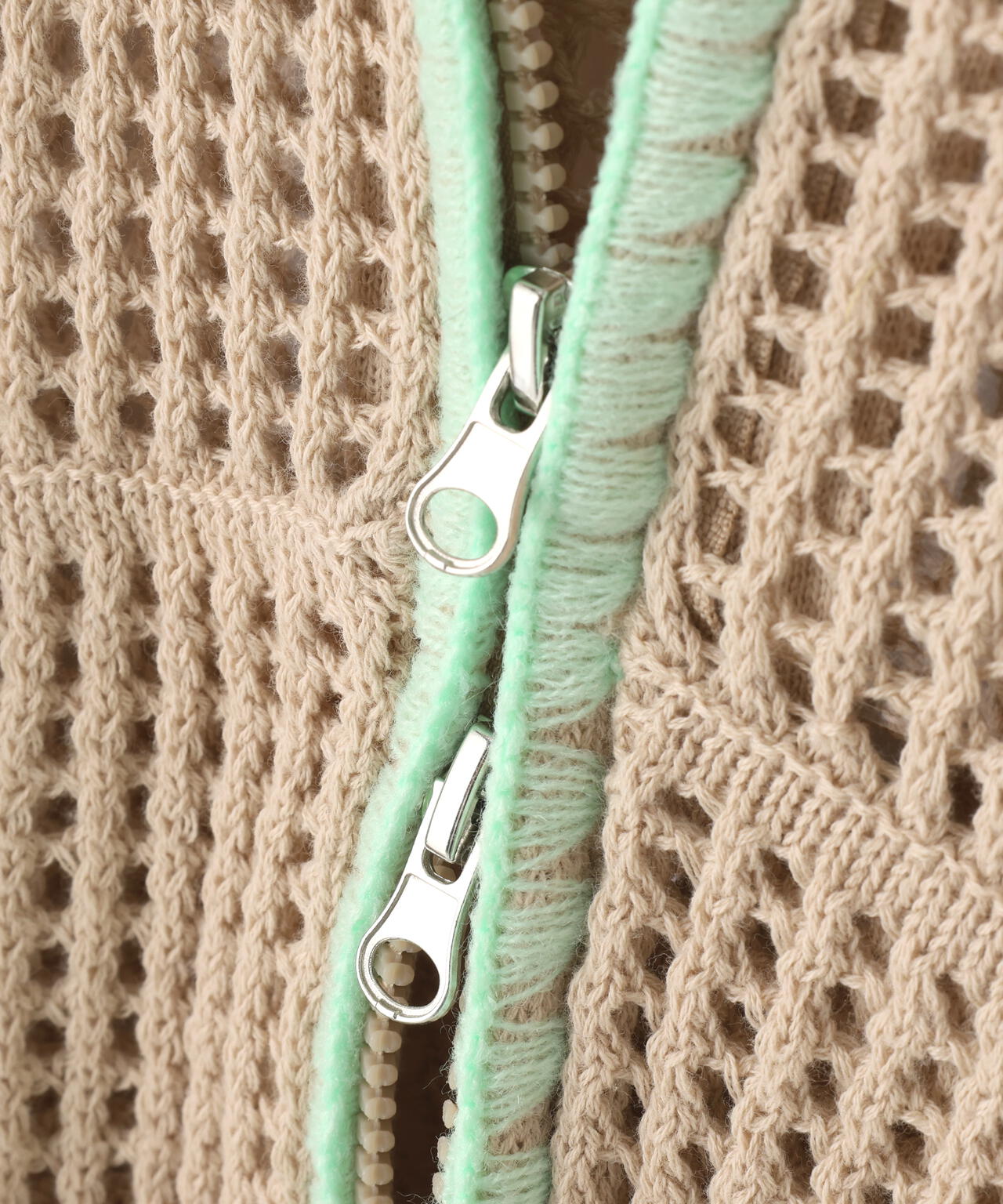 B omnivore/ビーオムニボー HAND - STITCH MESH HOODIE