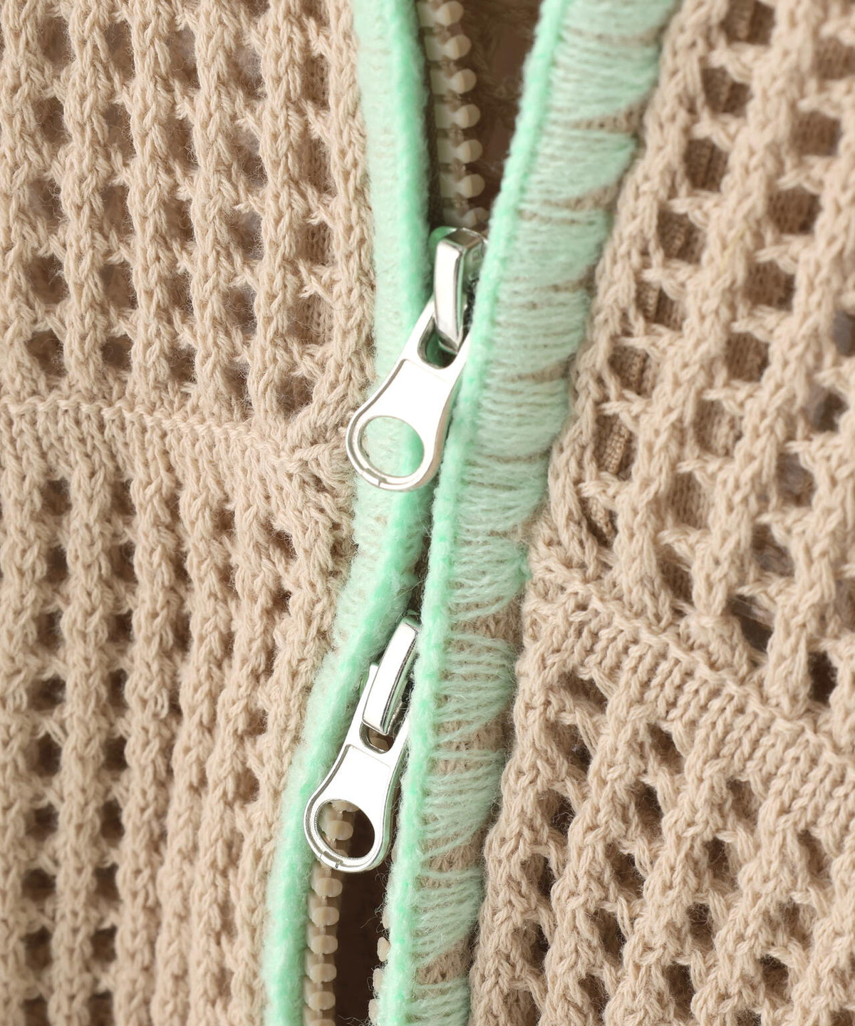 B omnivore/ビーオムニボー HAND - STITCH MESH HOODIE