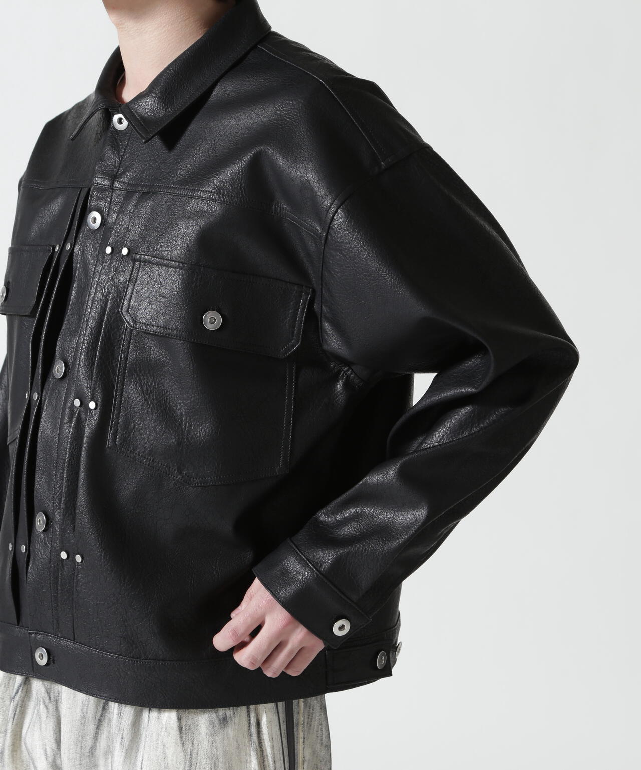 B omnivore/ビーオムニボー FAUX LEATHER BLOUSON