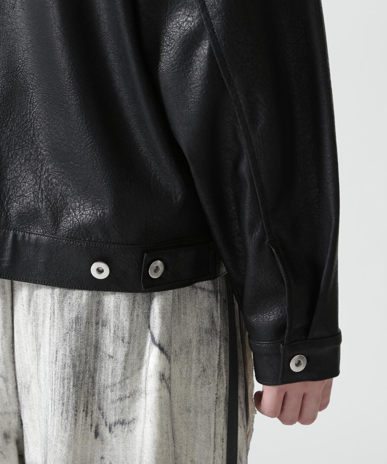 B omnivore/ビーオムニボー FAUX LEATHER BLOUSON