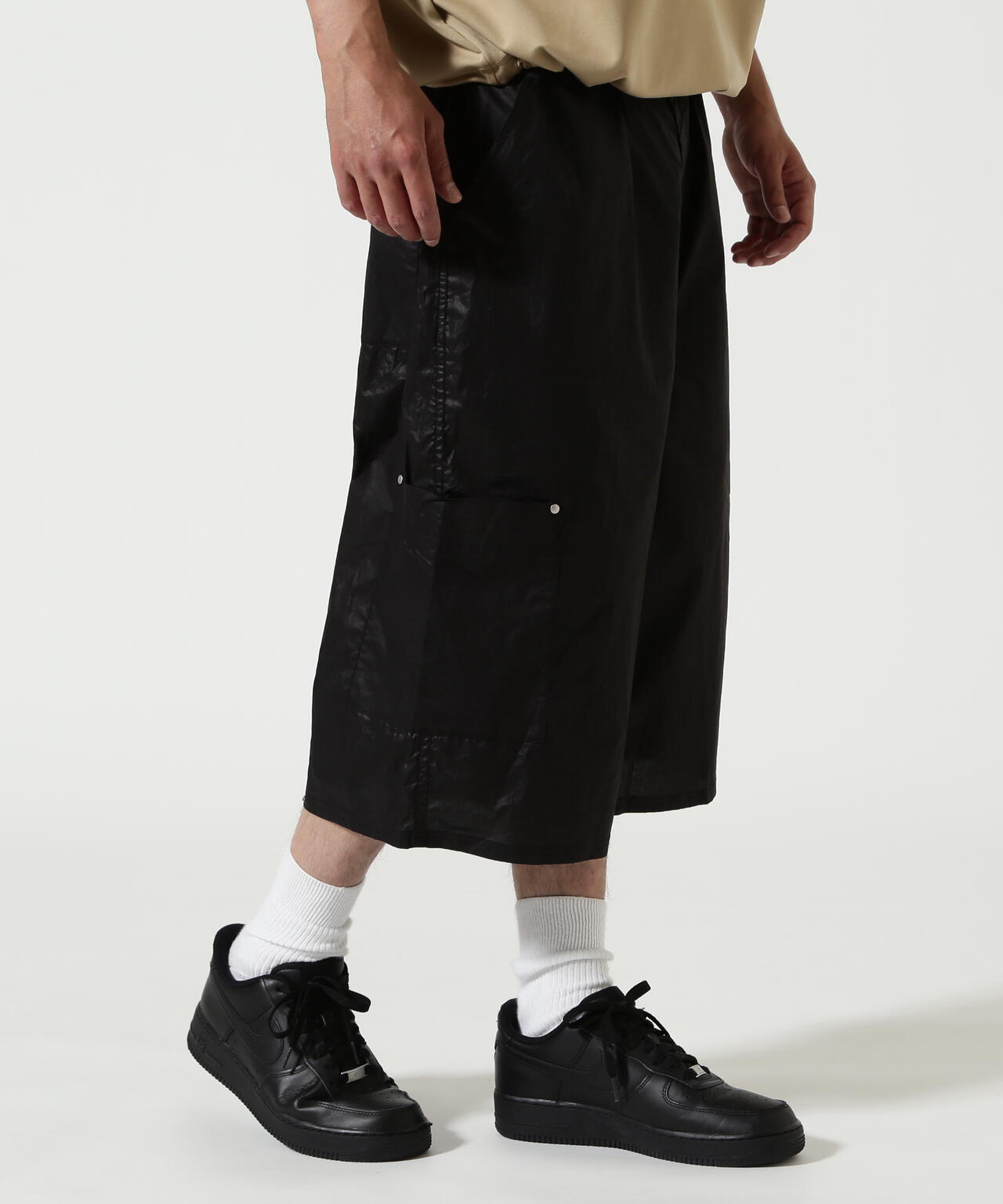 B omnivore/ビーオムニボー PAPER SHORTS