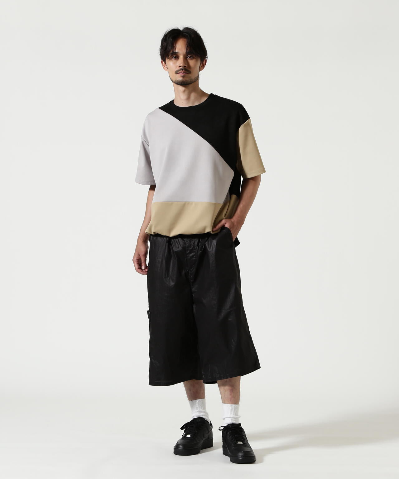 B omnivore/ビーオムニボー PAPER SHORTS