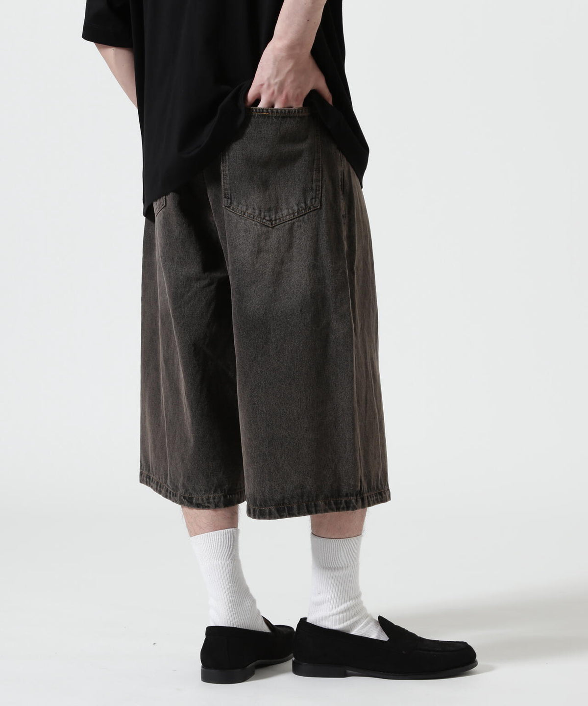 B omnivore/ビーオムニボー TUCK DENIM SHORTS タックデニムショーツ