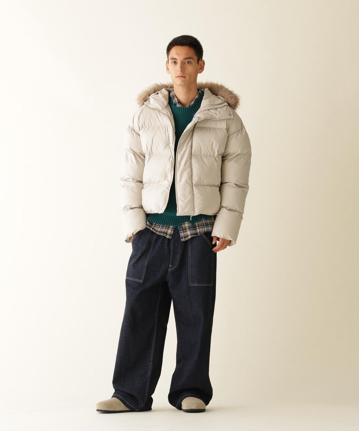 183cm B:86 W:74 H:88