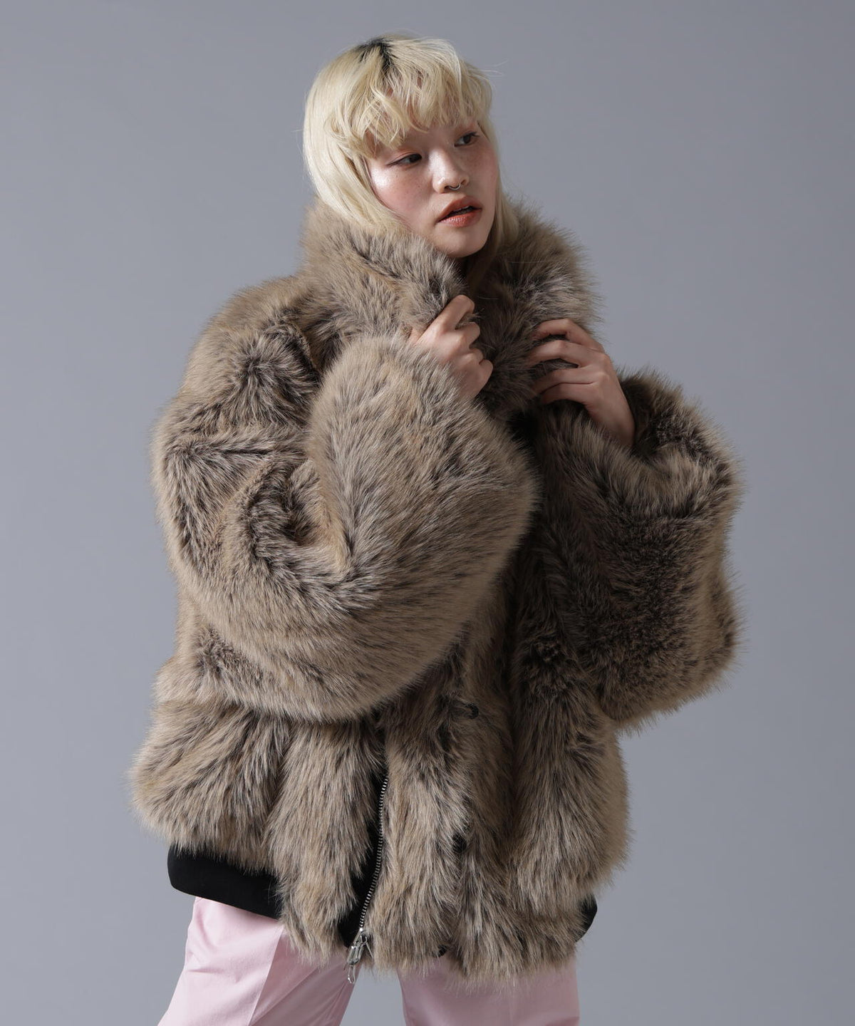 B omnivore/ビーオムニボー REVERSIBLE FUR NYLON BLOUSON