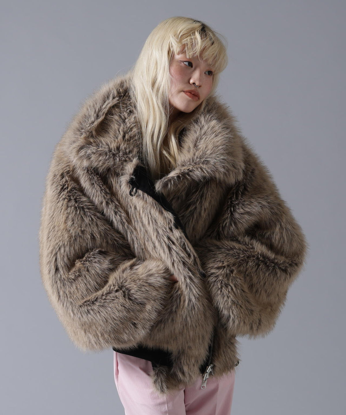 B omnivore/ビーオムニボー REVERSIBLE FUR NYLON BLOUSON