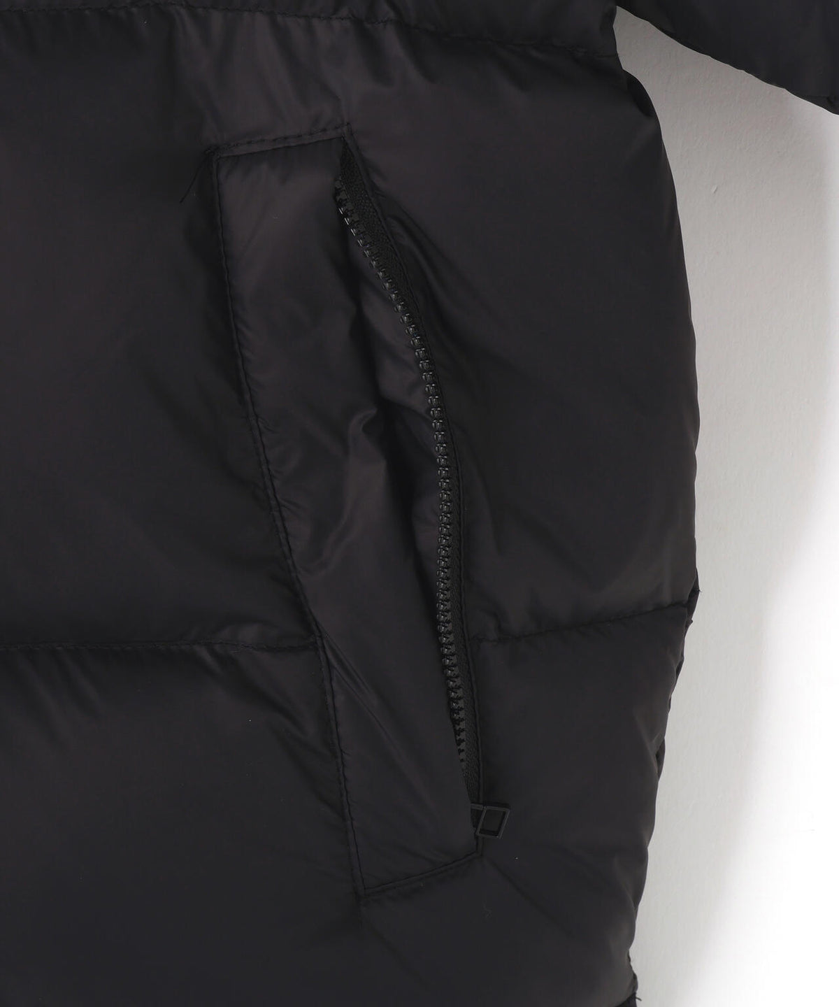 B omnivore/ビーオムニボー NYLON FUR STAND BLOUSON