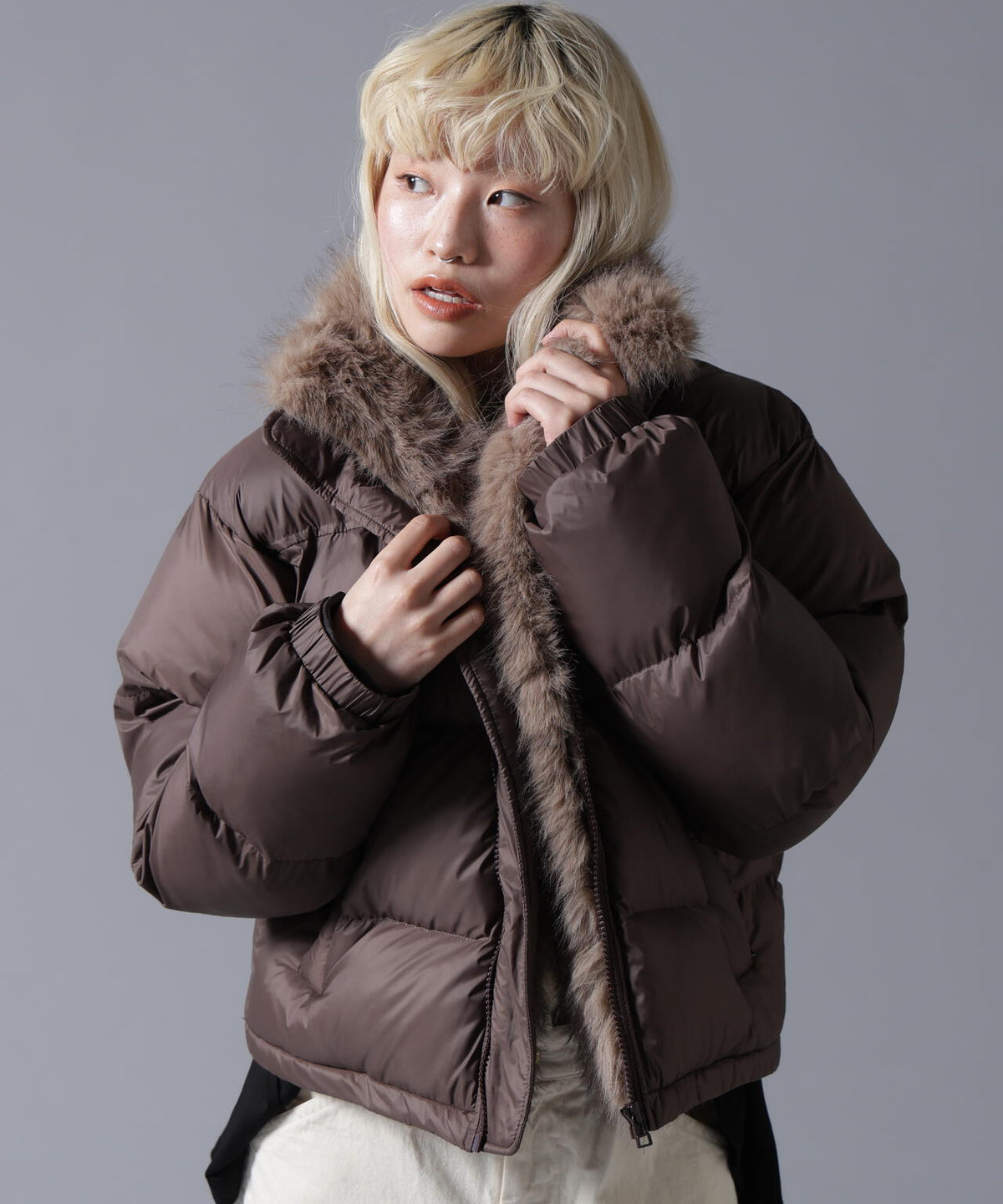 B omnivore/ビーオムニボー NYLON FUR STAND BLOUSON