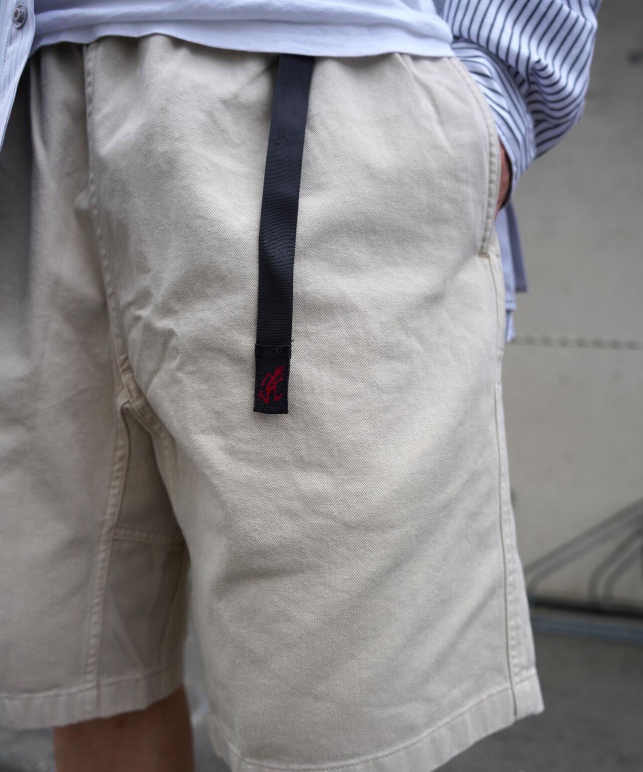 Height 178 Chest 92 Waist 76 hips 95 Shoes 27.0 着用サイズ:L