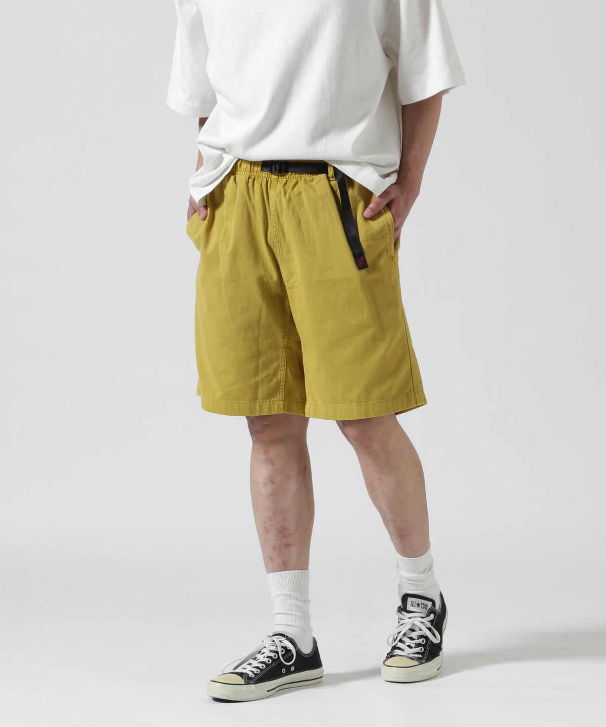 Height 178 Chest 92 Waist 76 hips 95 Shoes 27.0 着用サイズ:L