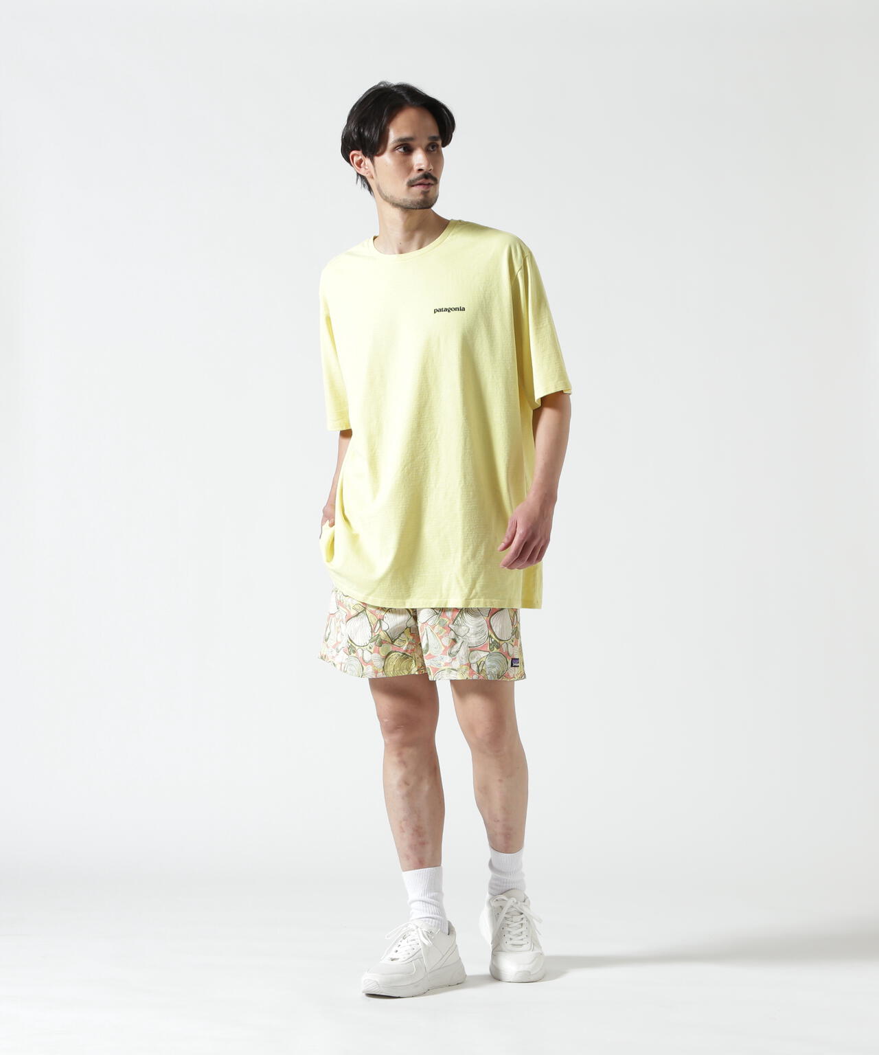 Height 178 Chest 92 Waist 76 hips 95 Shoes 27.0 着用サイズ:L