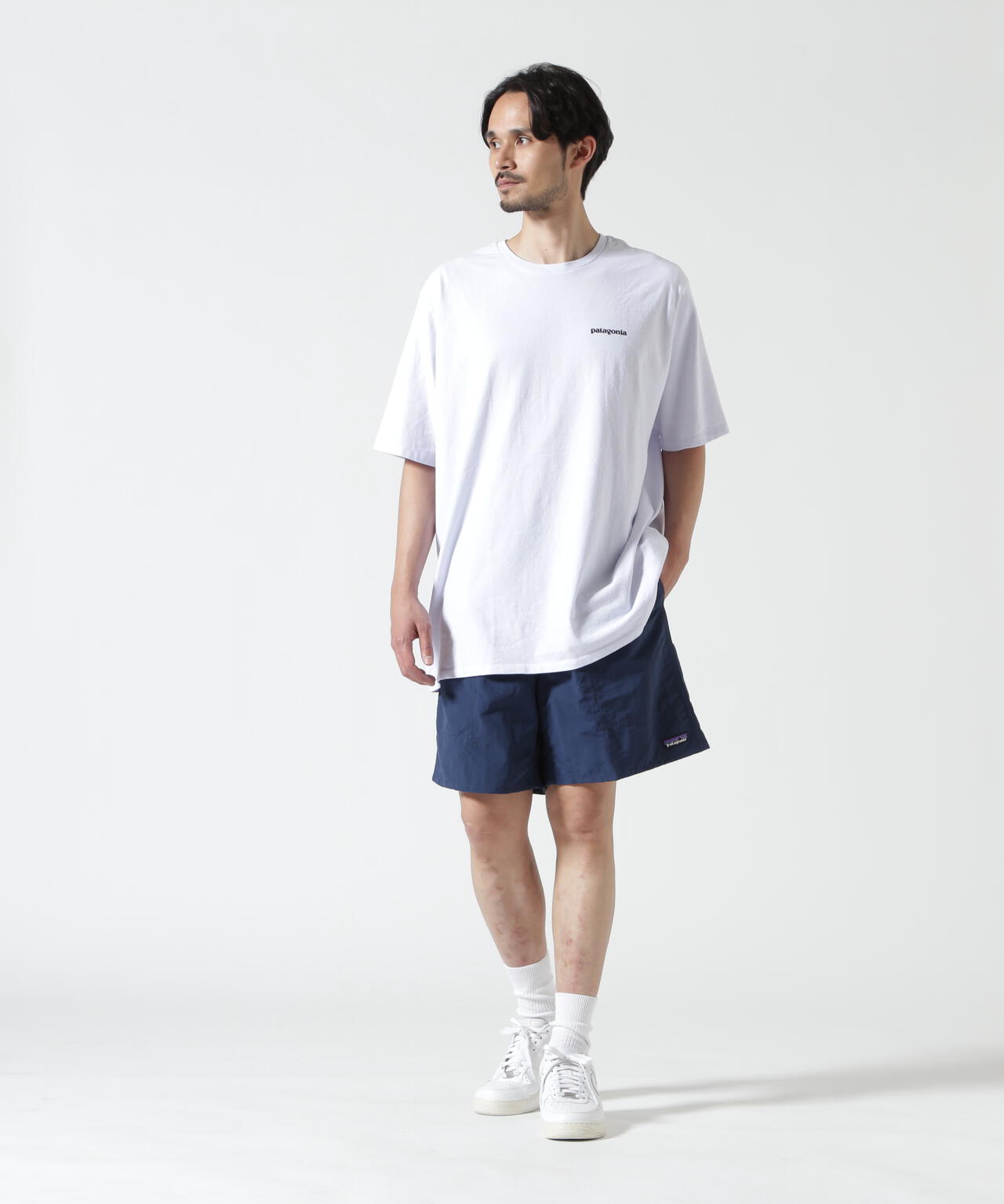 Height 178 Chest 92 Waist 76 hips 95 Shoes 27.0 着用サイズ:L