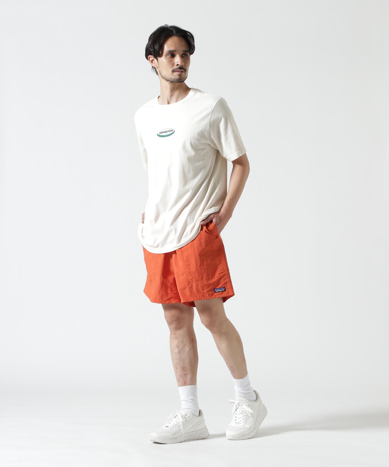 Height 178 Chest 92 Waist 76 hips 95 Shoes 27.0 着用サイズ:L