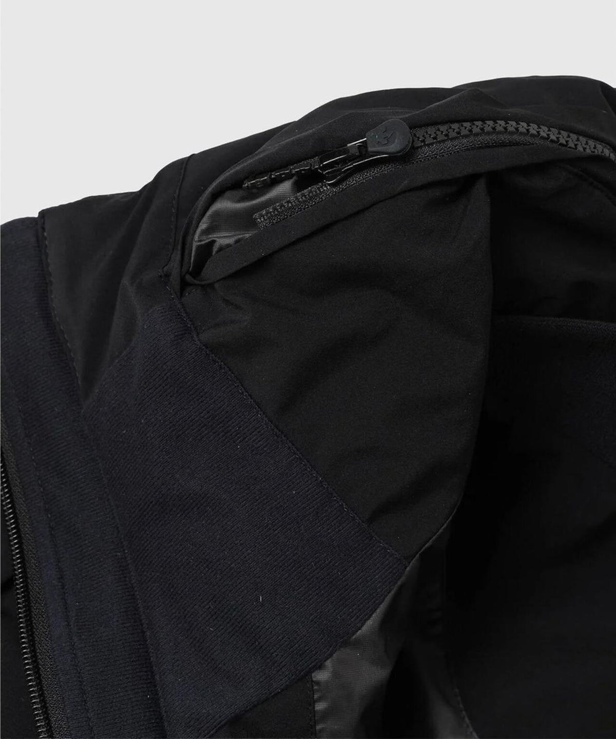 DESCENTE ALLTERRAIN/デサントオルテライン MOUNTAINEER 水沢ダウン マウンテニア