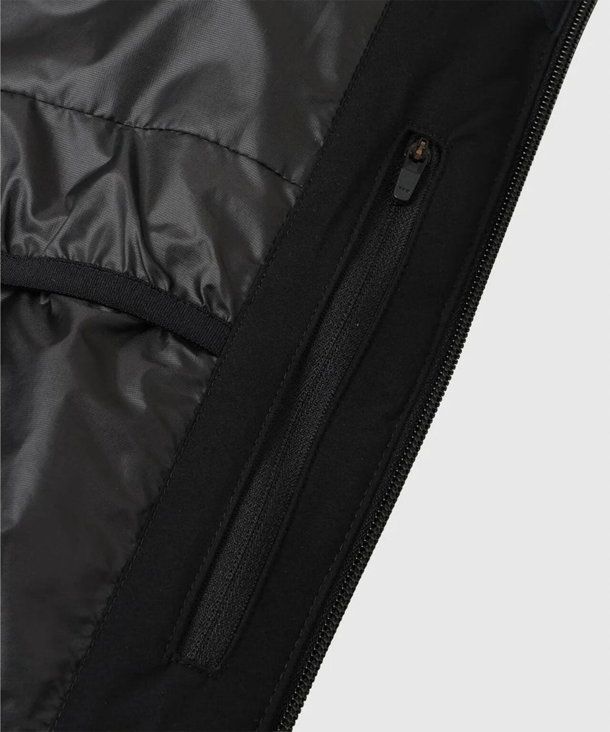 DESCENTE ALLTERRAIN/デサントオルテライン MOUNTAINEER 水沢ダウン マウンテニア