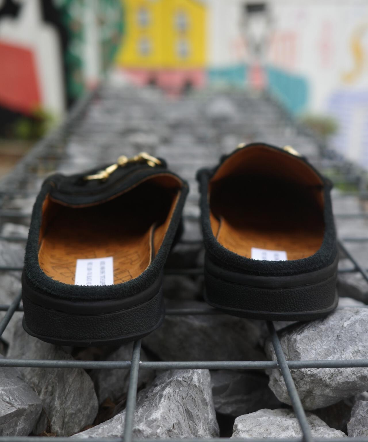 MANEBU/マネブ BITCH SLIPPER SUEDE ビットローファースリッパ スエード ユニセックス