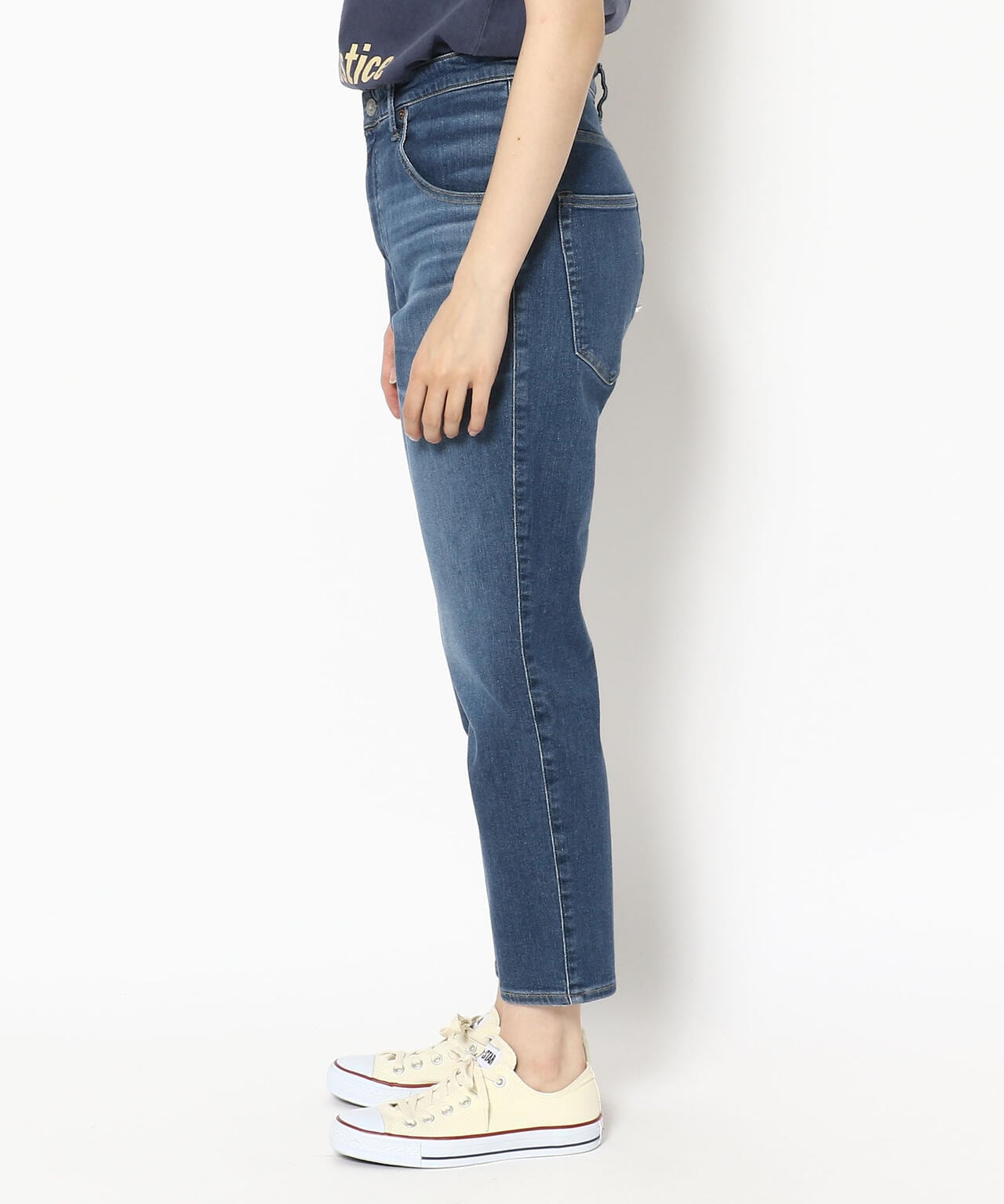 23803bb3-bb63-5e70-8394-b27be941ed76_Image