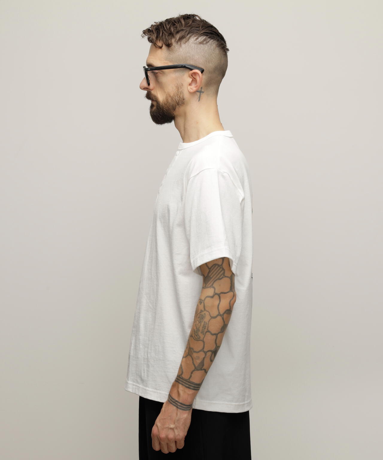 HENLEY TーSHIRT "CREST DRAGON EMB"/刺繍ヘンリーTシャツ "クレスト ドラゴン"